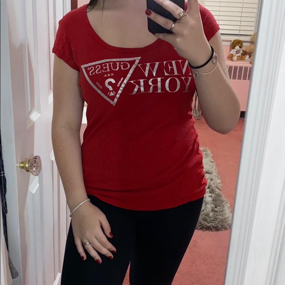 guess logo tee